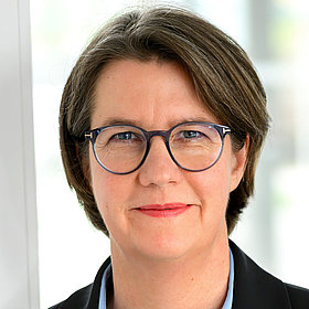 Verena Engeln ist Associate Partnerin und Wirtschaftsprüferin sowie Steuerberaterin bei PKF Fasselt