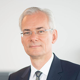 Dr. Dirk Altenbeck