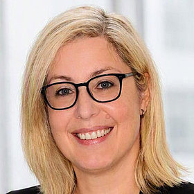 Nicole Busch ist Associate Partner, Wirtschaftsprüferin und Steuerberaterin bei PKF Fasselt
